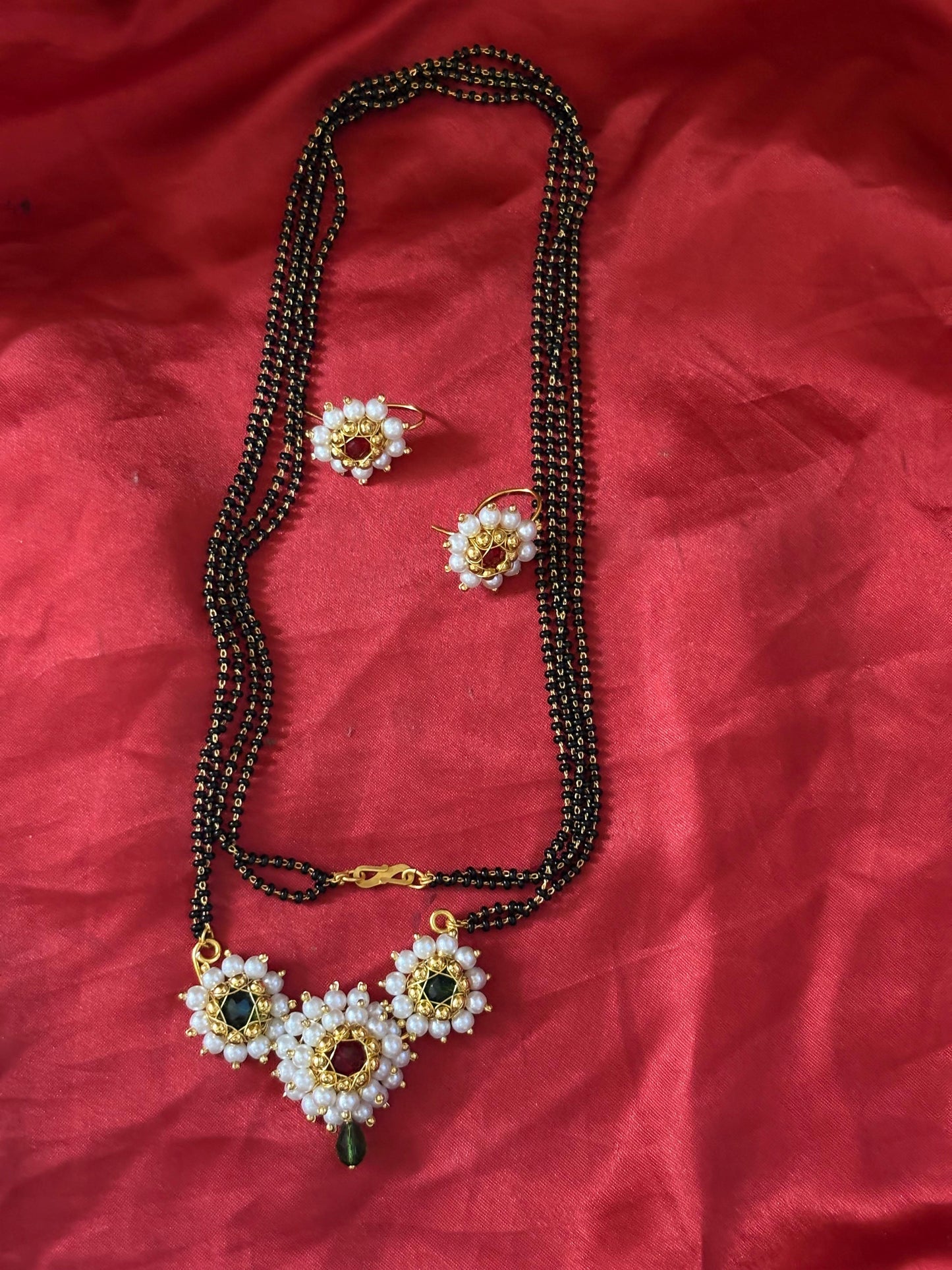 Eye of Endorra Necklace and Earrings set.